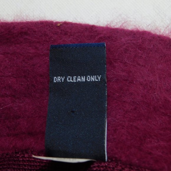 GAP Fuzzy Magenta Hat - Picture 10 of 10